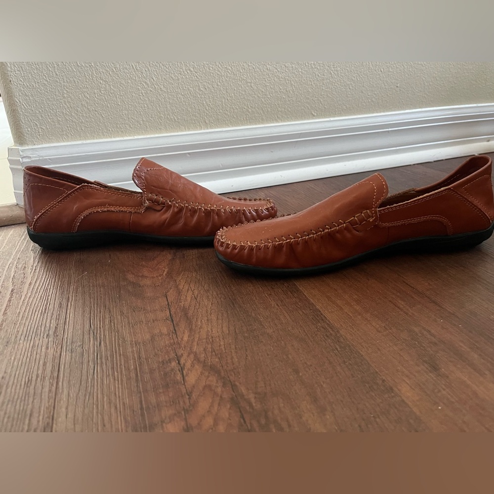 Clohoo Men’s Classic Brown Leather Slip-On Loafers Size 8